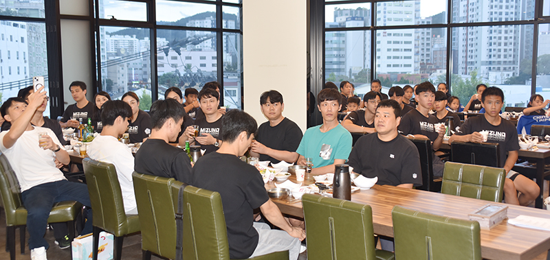 1afcdac3eac1ee68a367894eb758bc141130571.jpg